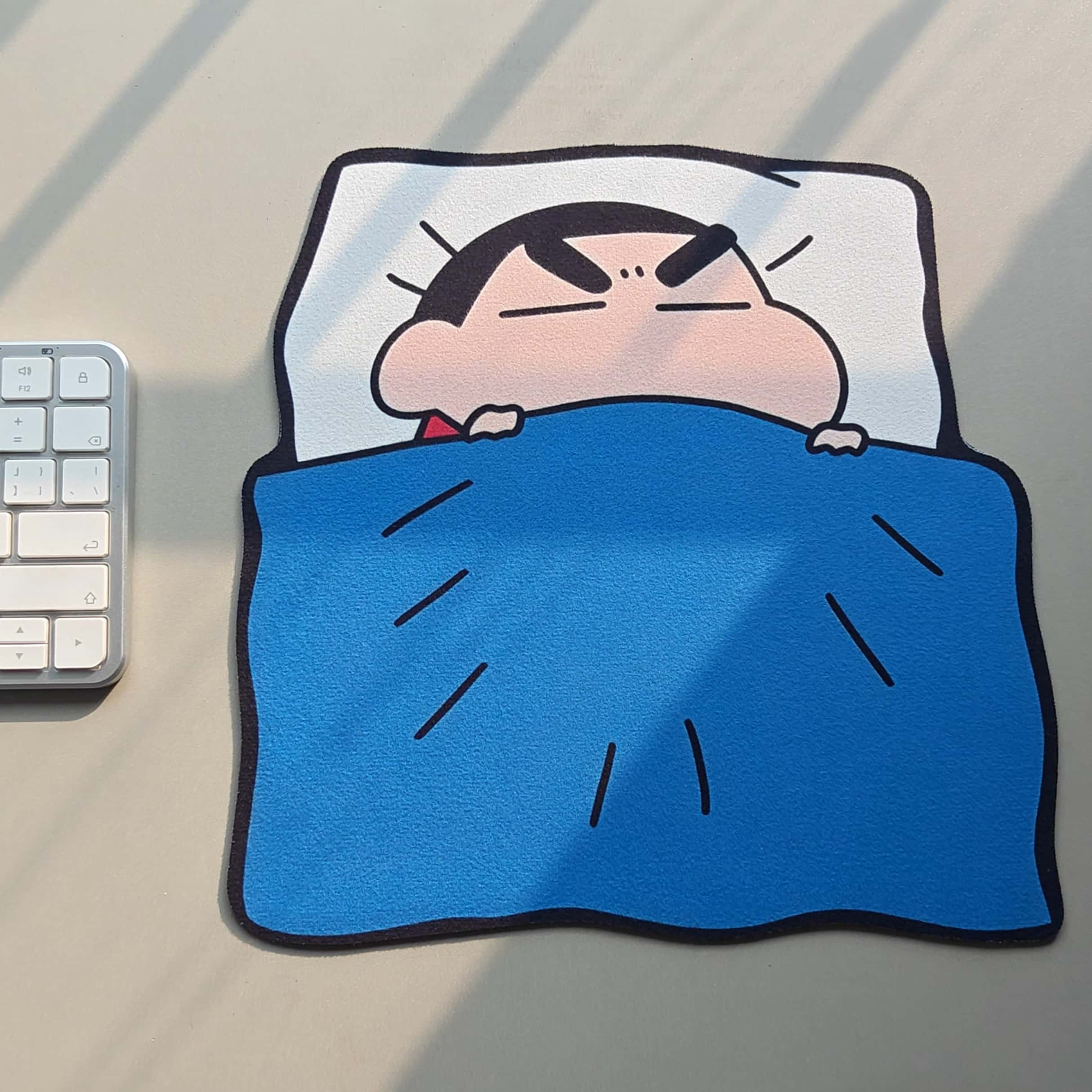 Office Furniture Table - แผ่นรองเมาส์ลายการ์ตูน Crayon Shinchan น่ารัก ลดราคาพิเศษ ฐานยางกันลื่น